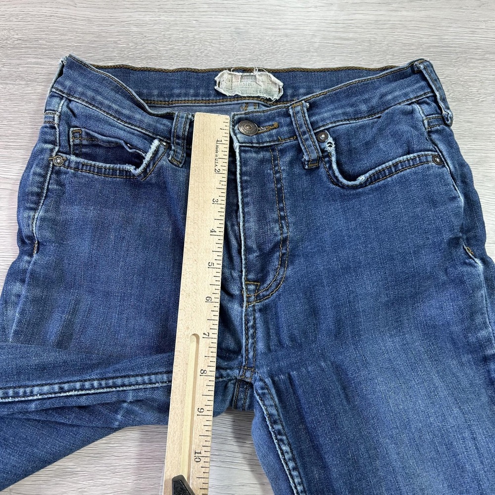 Free People Skinny Jeans Womens 24 Blue Dark Wash Ripped Knees Stretch Denim - Picture 10 of 15